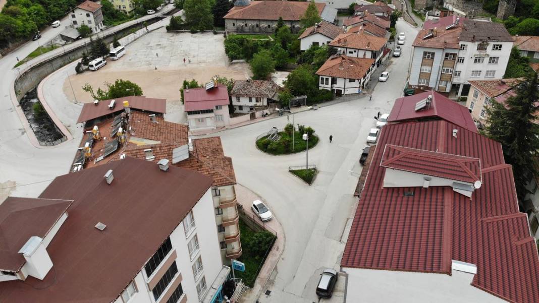 Bu mezara kimse dokunamıyor! Yol çalışmasında iş makinelerini bozan mezarın gizemi çözülemedi... 7